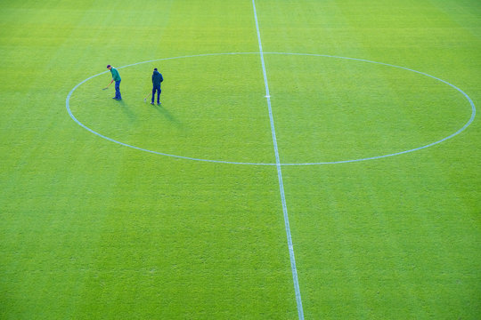 Maintenance Of The Football Field, Manual Grass Adjustments Using The Hoe After The Game