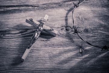 the crown of thorns and the cross of Jesus Christ