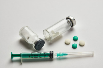 Vial Drug Vaccine Plastic Syringe with Needle and medicine tablet