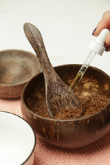 Making zero waste, toxic free body scrub, DIY coffee, sugar, coconut oil body scrub is an excellent way to exfoliate and moisturize the skin.	