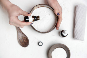 Making zero waste, toxic free room freshener, DIY baking soda and essential oil air freshener.	