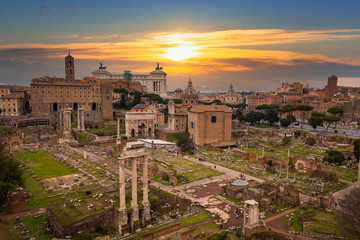 Fototapeta premium Architecture of the Roman Forum in Romeat sunest, Italy