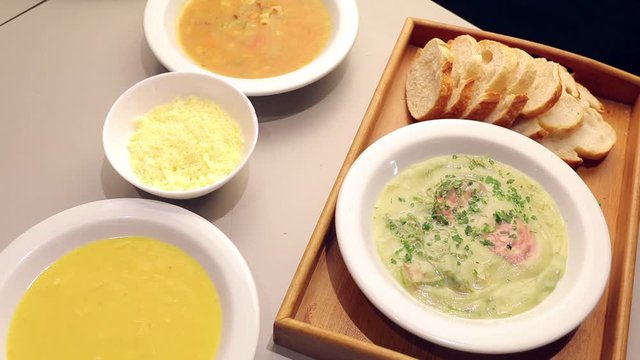 sopa cremosa de espinafre e cebolas