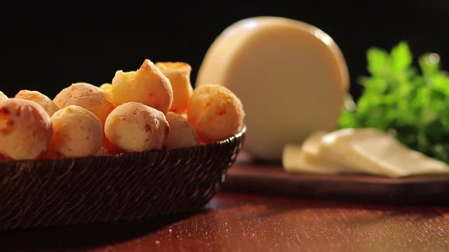 p&atilde;o de queijo com queijo da Serra da Canastra, Minas Gerais, Brasil