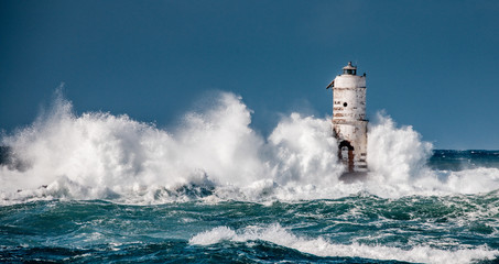 ligthouse storm mangiabarche calasetta sardinia