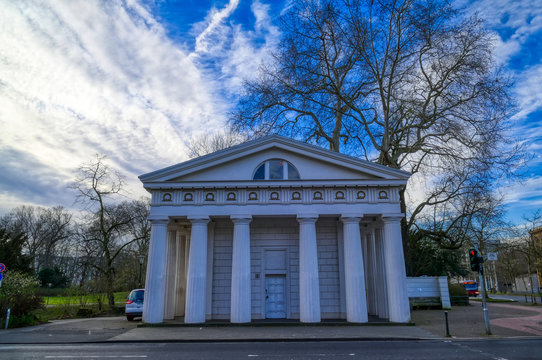Historisches Stadttor und Zolltor in D&uuml;sseldorf