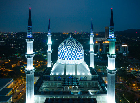 Aerial View Of Sultan Salahudin Abdul Aziz Shah Mosque at twilight time in Shah Alam, Malaysia.
