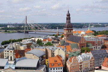 Fototapeta na wymiar Vue panoramique de la capitale Riga, Lettonie