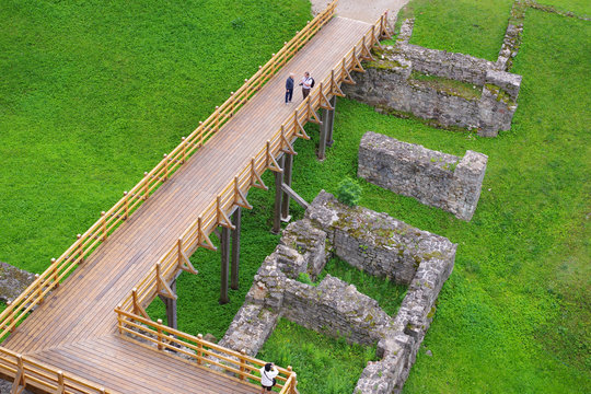 Ruines du ch&acirc;teau de Cesis en Lettonie