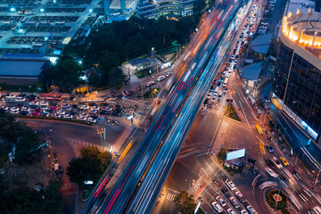 Fototapeta na wymiar Aerial View Of Bangkok roads At Night. Long exposure.