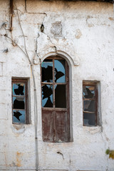 Fototapeta na wymiar old window in Avanos Turkey