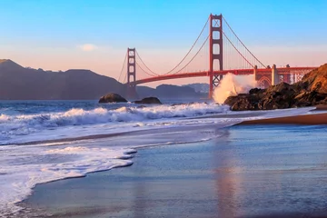 Cercles muraux Plage de Baker, San Francisco Golden Gate Bridge in San Francisco from Baker Beach at sunset