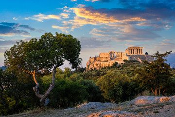 Obraz premium Iconic Parthenon Temple at the Acropolis of Athens, Greece
