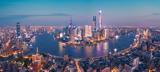 Luchtfoto van nachtmening van Shanghai, China