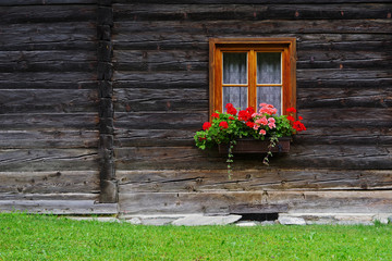 Fototapeta na wymiar Traditional architecture in South Tyrol, Austria, Europe