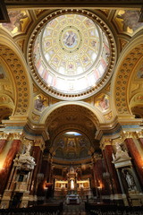 Fototapeta na wymiar Saint Basilica Stefan in Budapest