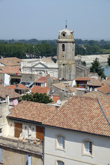 Fototapeta na wymiar Arles mit Eglise Saint-Julien