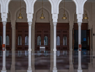 Fototapeta premium Exterior view of the Sri Sendayan Mosque in Seremban, Negeri Sembilan, Malaysia