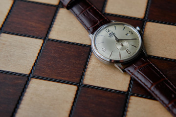 wrist watch brown leather strap