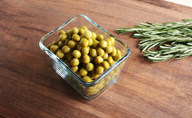 green peas in canned glass