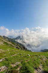 Fototapeta premium 山と雲