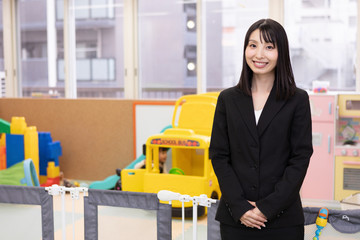 スーツを着た女性のポートレート