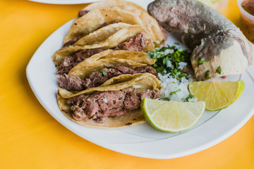 mexican tacos de lengua, street tongue tacos, mexican food in mexico city