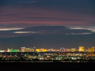 Poster Sunset red afterglow over the famous strip of Vegas © Kit Leong