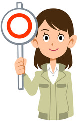 正解の札を出す作業服を着た女性
