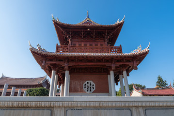 Fototapeta premium Traditional Chinese temple complex with artistic form