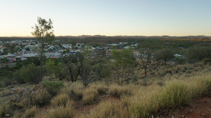 Fototapeta na wymiar A sunset captured from the Anzac Hill Lookout in Alice Springs, in the Northern Territories in Australia