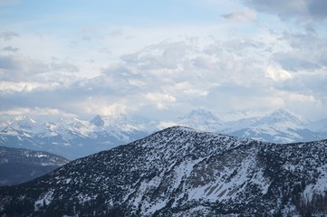 Fototapeta na wymiar Bergpanorama vom Burgstein mit Rettenstein und Tauern