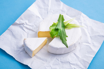 Raw camembert cheese o