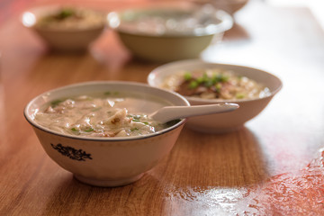 The cooking process of Chinese traditional snacks, noodles served with soy sauce and pansit