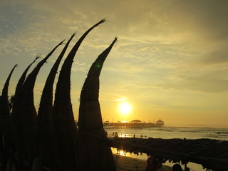 canoas atardecer