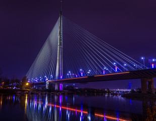 Fototapeta na wymiar Bridge in the night