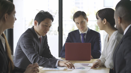 ビジネスイメージ　会議