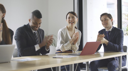 ビジネスイメージ　拍手