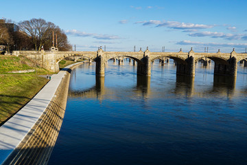 Fototapeta premium Stone arch bridge