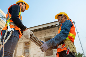 CPAC Roof Technician,Construction workers installing CPAC roof tiles for home building,CPAC Monier...