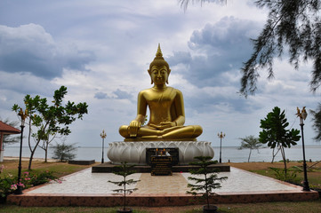Buddha im Ban Nam Khem Tsunami Memorial Park Khao Lak Phang-Nga Thailand