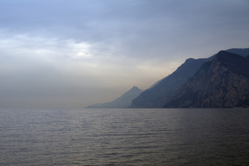 Fototapeta na wymiar sunset on the lake,nature,landscape,clouds, beautiful, fog,horizon,panorama, view