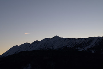 Naklejka premium sunset in the mountains,nature, landscape,view, panorama,silhouette,evening, beautiful,