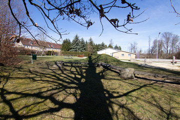 Schattenspiel Baum Zaun