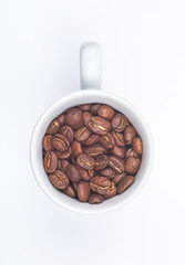 Tasse à café remplie de grains, vue du dessus