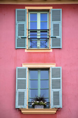 Fototapeta na wymiar house facade with windows