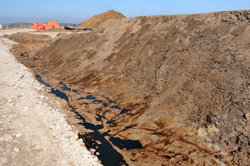 Pollution de sols agricoles suite à fuite hydrocarbures pipeline