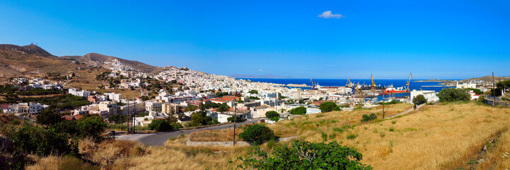 Obraz premium superb panoramic view of the city of Ermoupoli, 