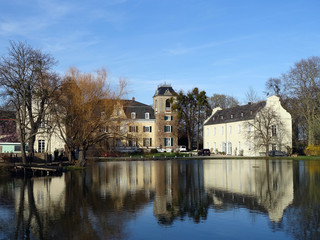 Burg Flamersheim, Wasserschloss im Stil des Neobarock