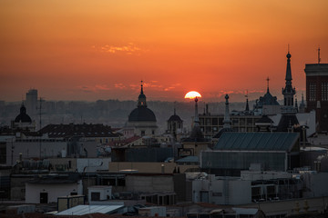 Fototapeta na wymiar Madrid cityscape at sunset